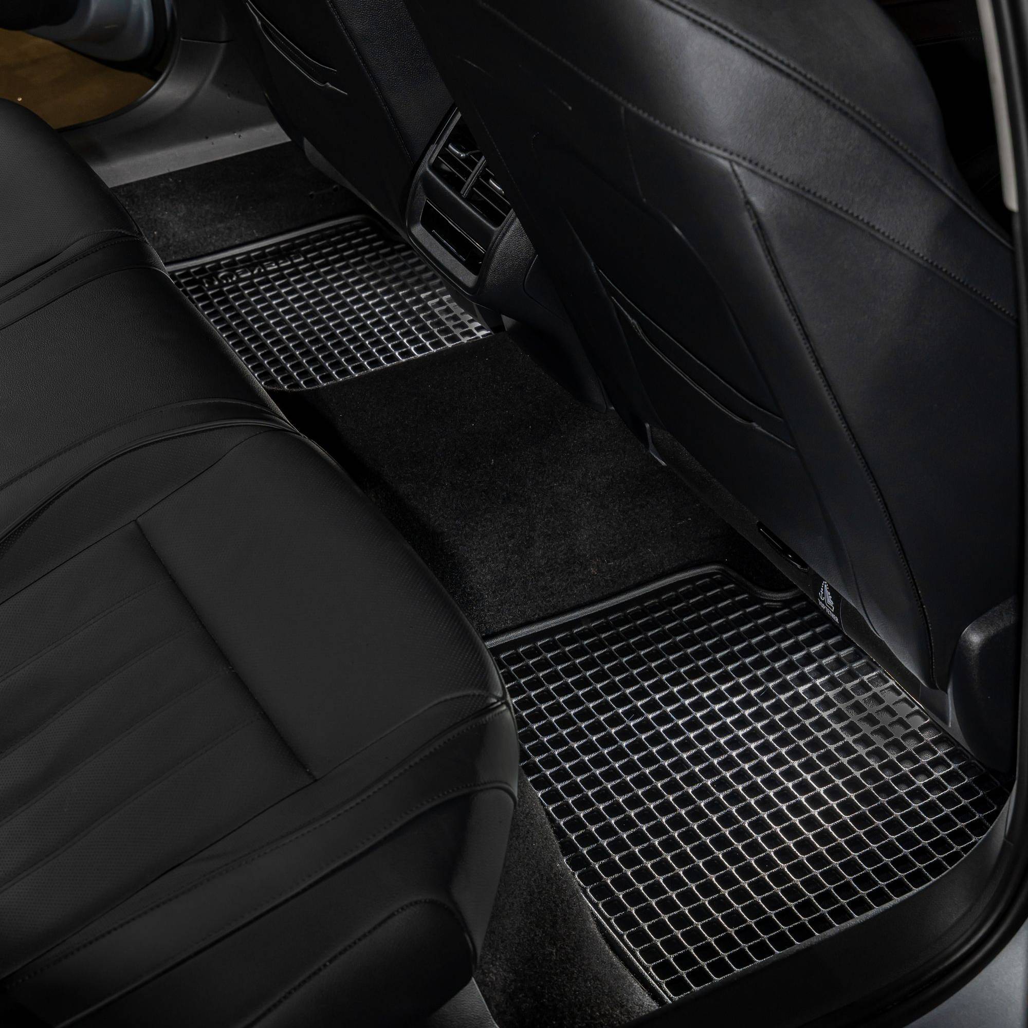 BrakeOn TPE-Gummifußmatten für Renault Clio V 2019